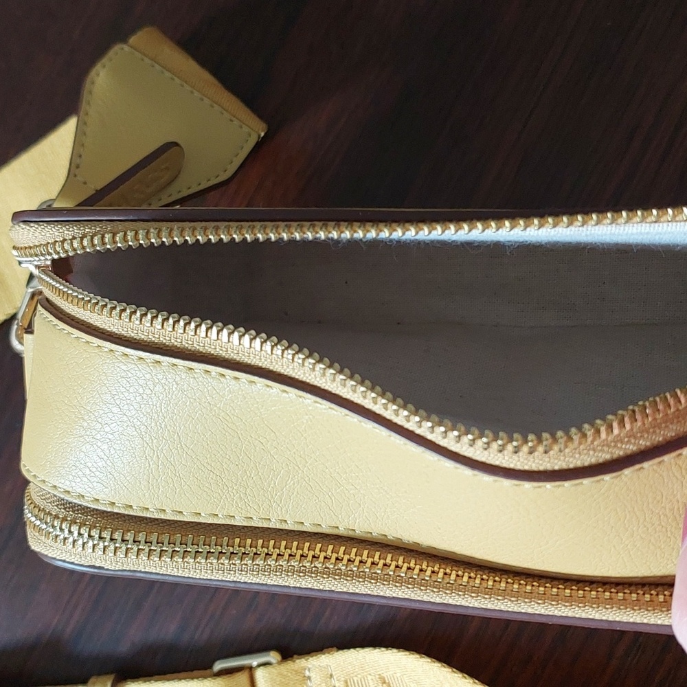 Marcs Budapest Zip around handbag - Picture 6 of 7
